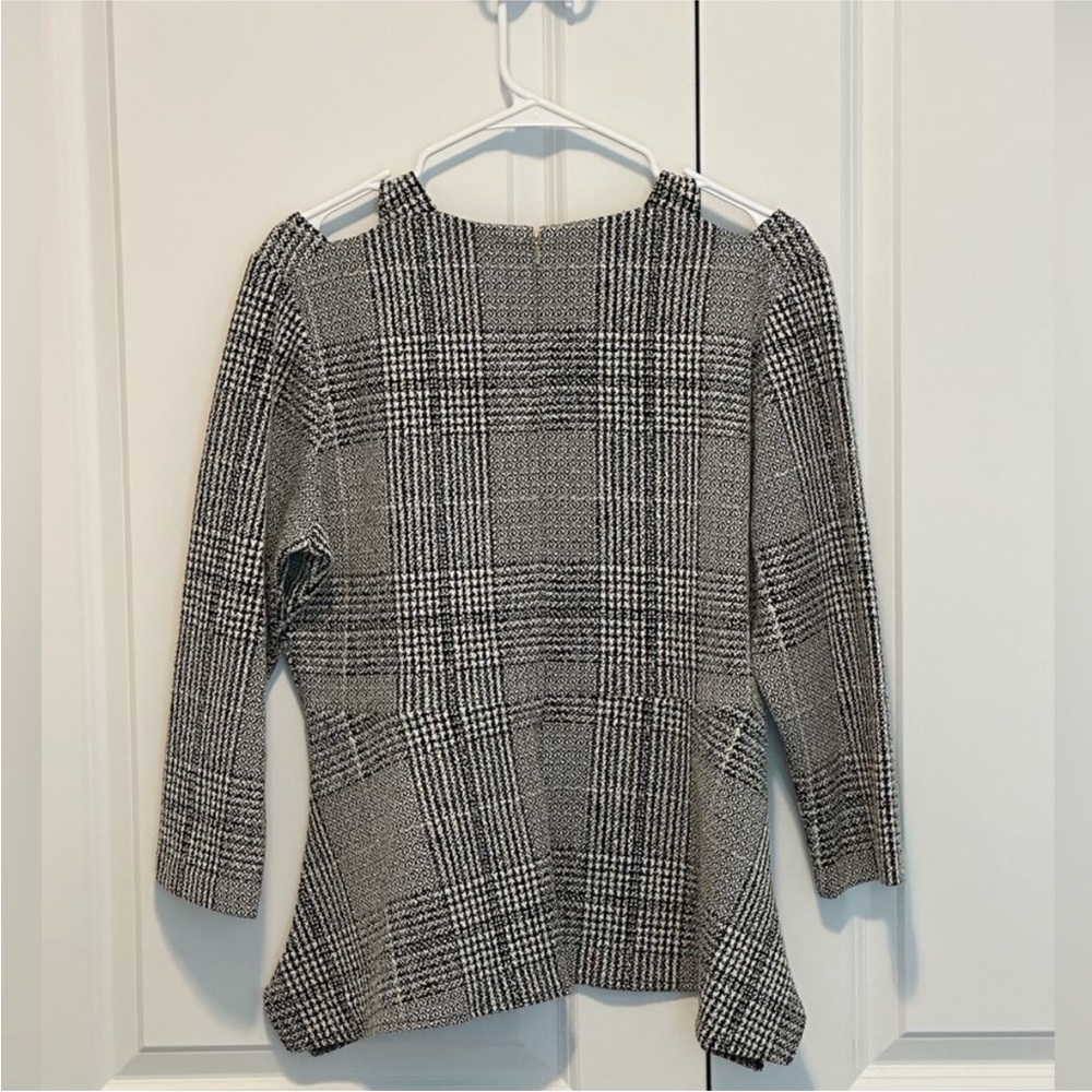 Donna Karan Peplum Blouse houndstooth w/gold zipper - Picture 2 of 5